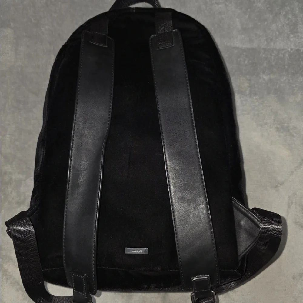 Aldo Sleek Black Backpack - Picture 5 of 15